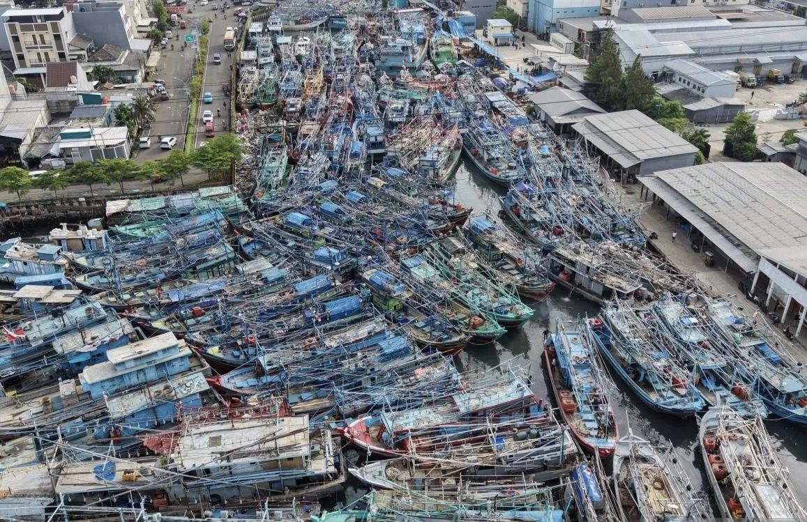 Padat, Nelayan Muara Angke Minta Disediakan Dermaga Khusus Kapal Mangkrak