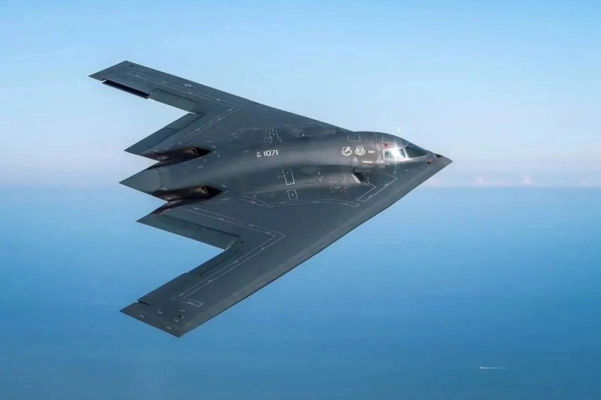 AS Klaim Bomber Siluman B-2 Sukses Serang Peluncur Rudal Iran Dengan Bom 1 Ton