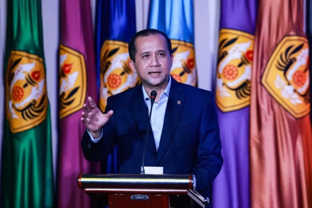 Menteri Transmigrasi (Mentrans) M Iftitah Sulaiman Suryanagara