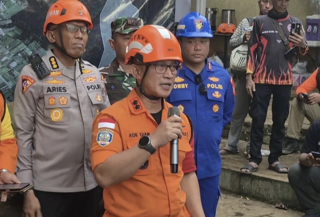 Tim SAR Evakuasi Sepuluh Kantong Jenazah Longsor Cisarua di Hari Kedelapan