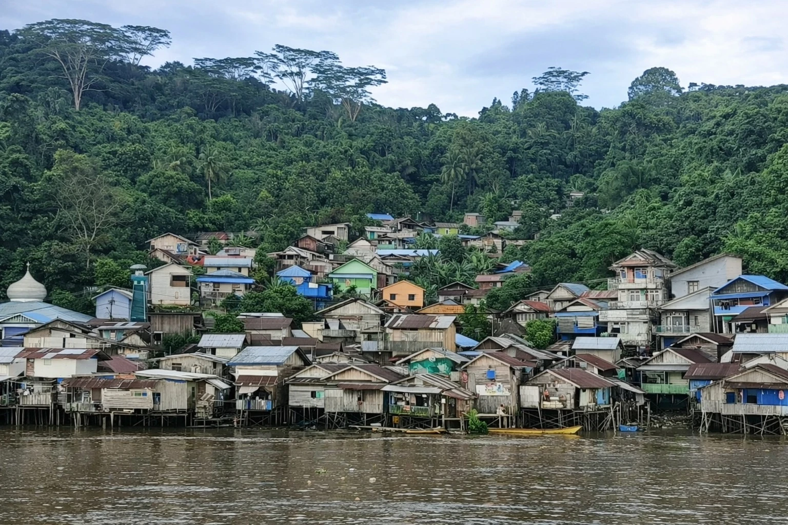 tepi sungai, samarinda, kaltim