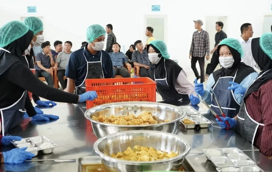 Pemerintah Optimistis 1,5 Juta Tenaga Kerja Terserap Lewat SPPG