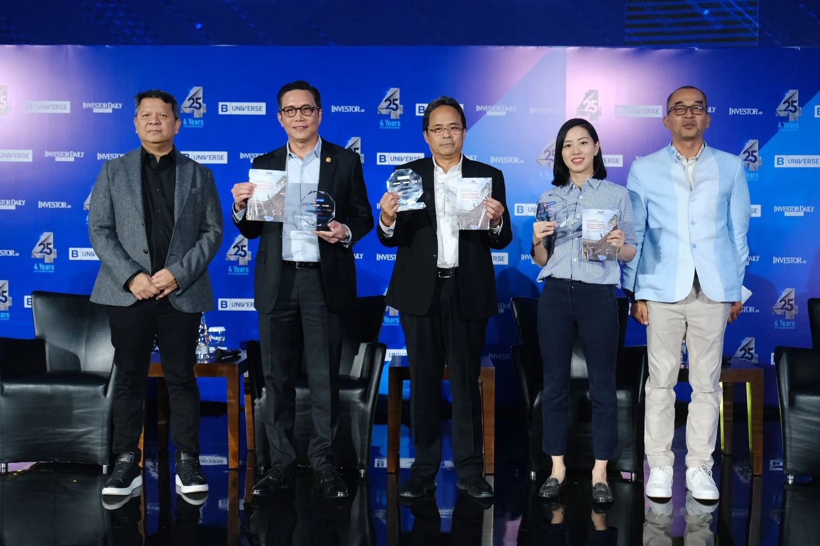 Di Tengah Gejolak Ekonomi, Bank Jakarta dan BEI Kompak Dorong Transformasi Industri Keuangan