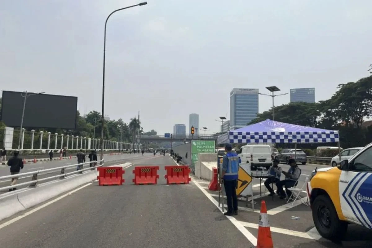 Demo DPR 27 Agustus, Exit Tol Slipi Arah Grogol Ditutup Sementara