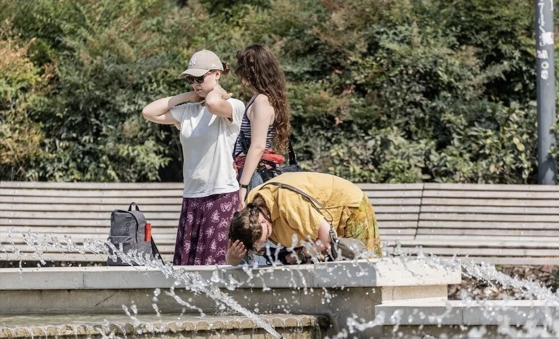Gelombang Panas Ketiga Kepung Italia, Sardinia Bisa Tembus 45°C