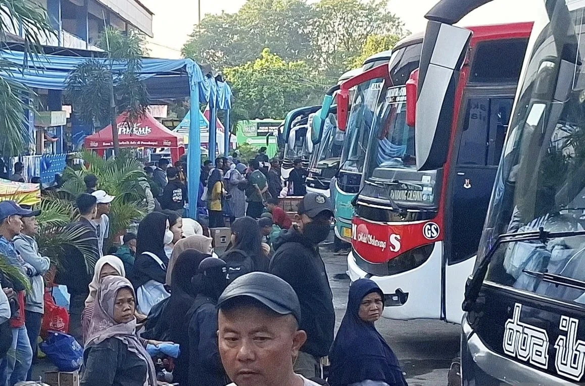 Jumlah Penumpang Arus Mudik di Terminal Kampung Rambutan Naik 100%