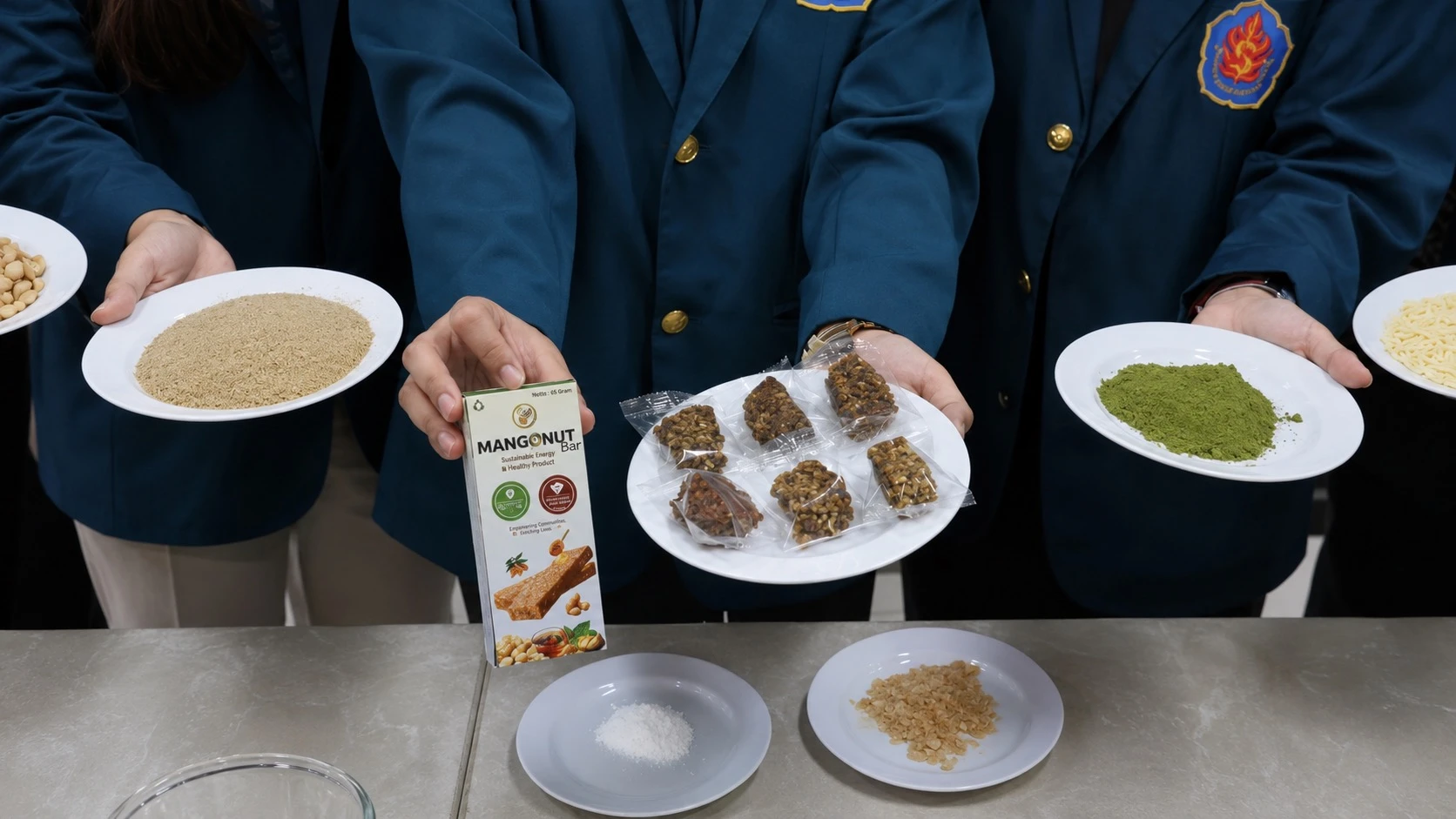 Mahasiswa Ubaya Sulap Daun Mangga dan Kulit Kacang Jadi Snack Sehat