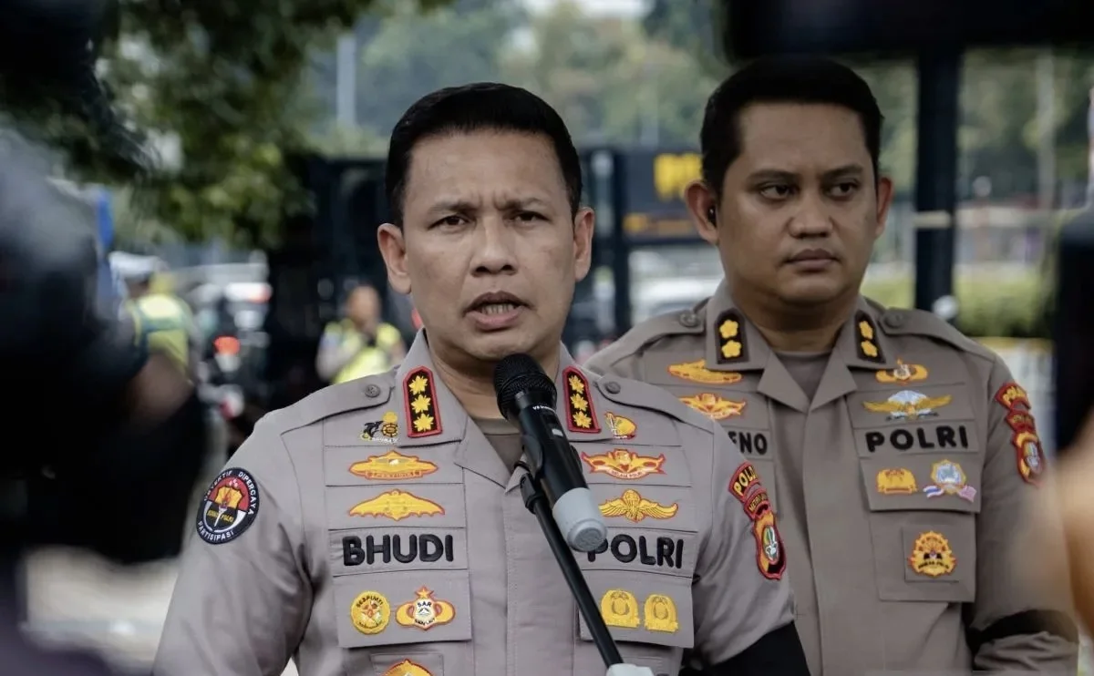 polisi, polda metro jaya