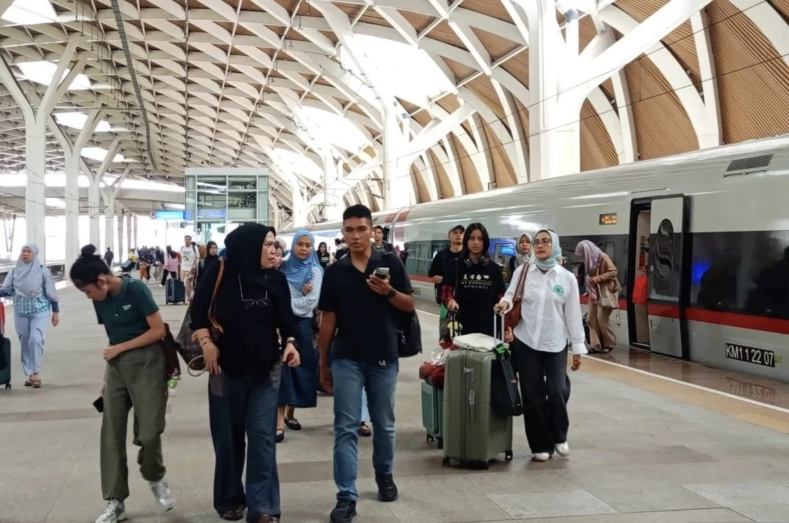 Jalanan Bandung Padat, Penumpang Whoosh Diimbau Tiba 30 Menit Awal