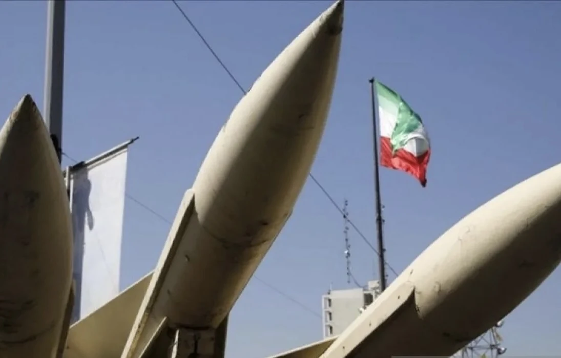 Iran Balas Serang Pangkalan Militer AS di Bahrain dan Kuwait