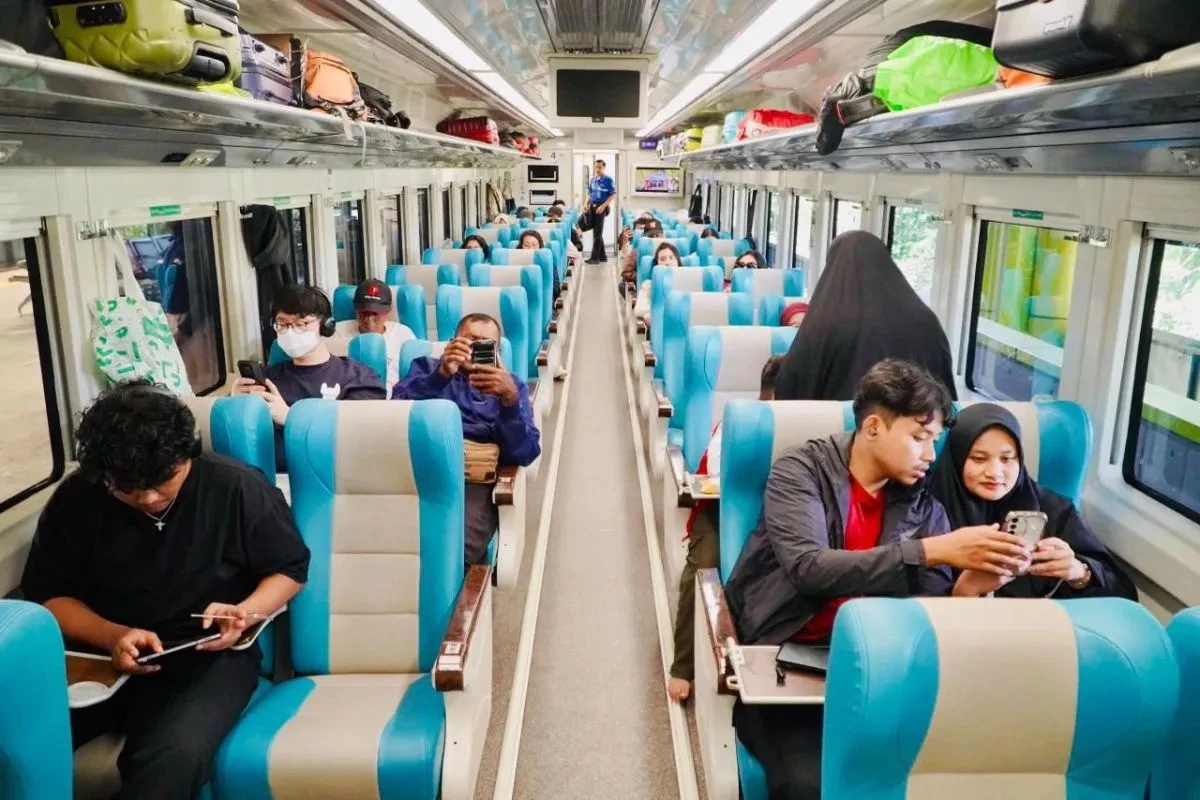 Sering Merasakan Kereta Api Goyang Saat Perjalanan? Ternyata Ini Penjelasannya