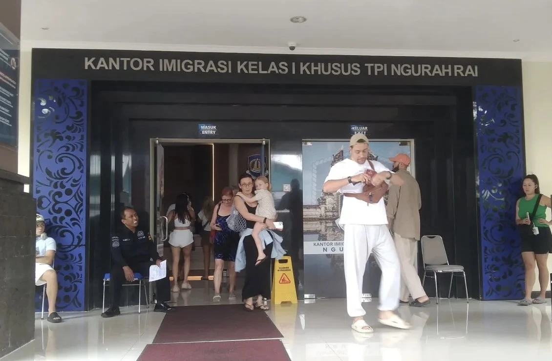 Dalam Kondisi Darurat, WNA di Indonesia Dibebaskan Denda Overstay