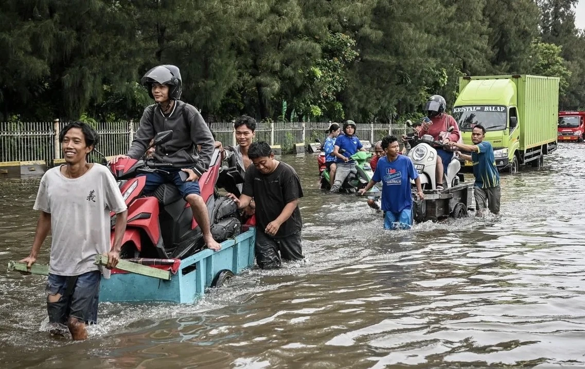 Curah Hujan Tinggi, 47 RT Dan 23 Jalan di Jakarta Terendam Banjir Hingga Minggu (18/1) Sore