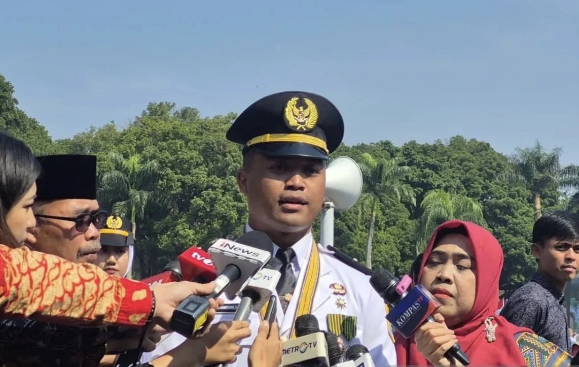 Aji Bayu Ramadhan meraih predikat lulusan terbaik IPDN