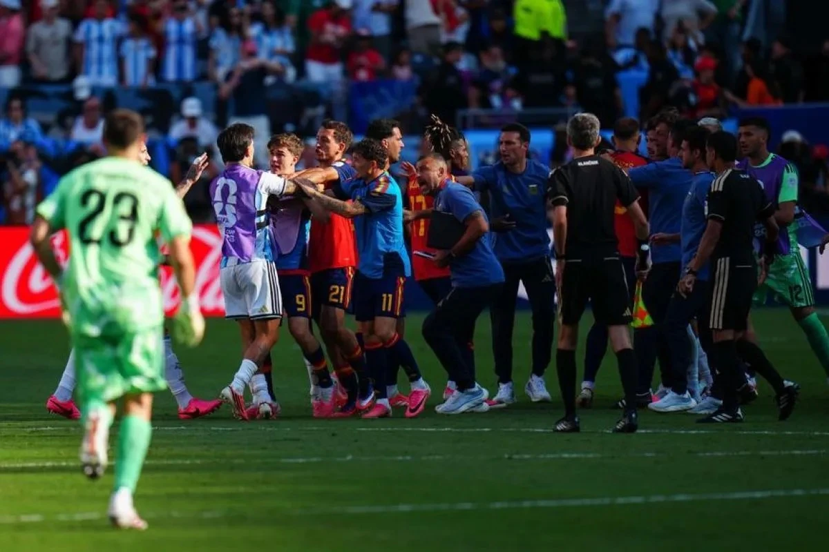 FIFA Proses AFA, Paredes Hadapi Tiga Tuduhan Penyerangan