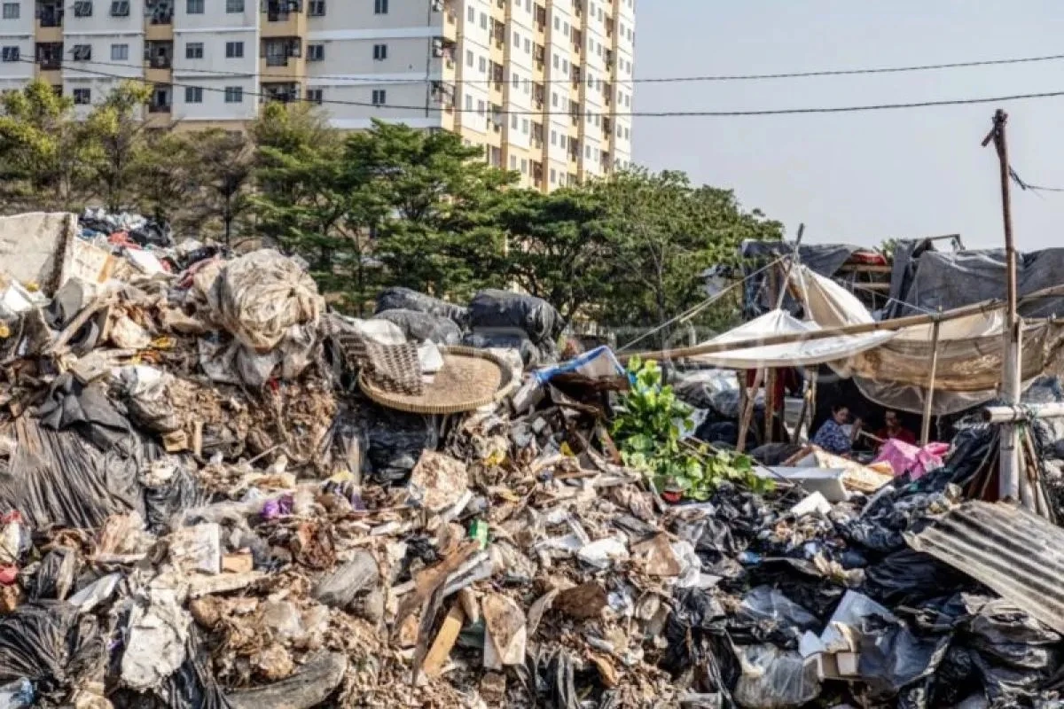 Pramono Ancam Umumkan Identitas Pelaku yang Tak Kelola Sampah Dengan Benar