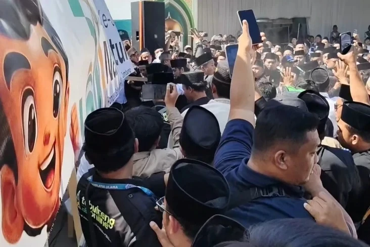 Polemik Perkum Warnai Muktamar NU, Gus Yahya Minta Massa Tenang