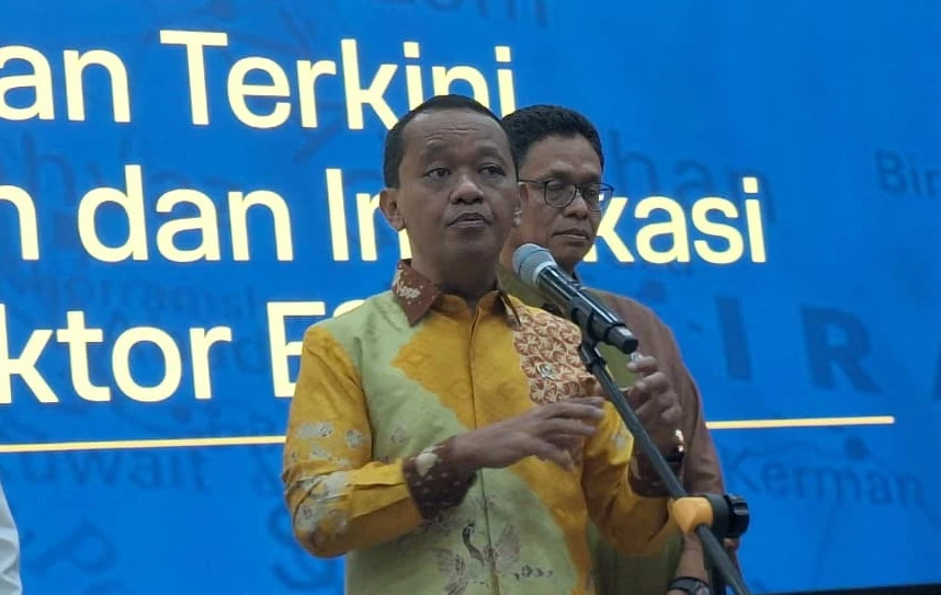 Prabowo Tunjuk Bahlil Pimpin Satgas Transisi Energi, Target 100 GW PLTS