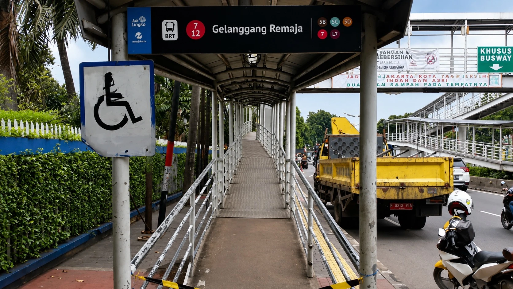 JPO di Koridor Selatan Jakarta Diminta Direnovasi, Akses Ramah Difabel Disorot