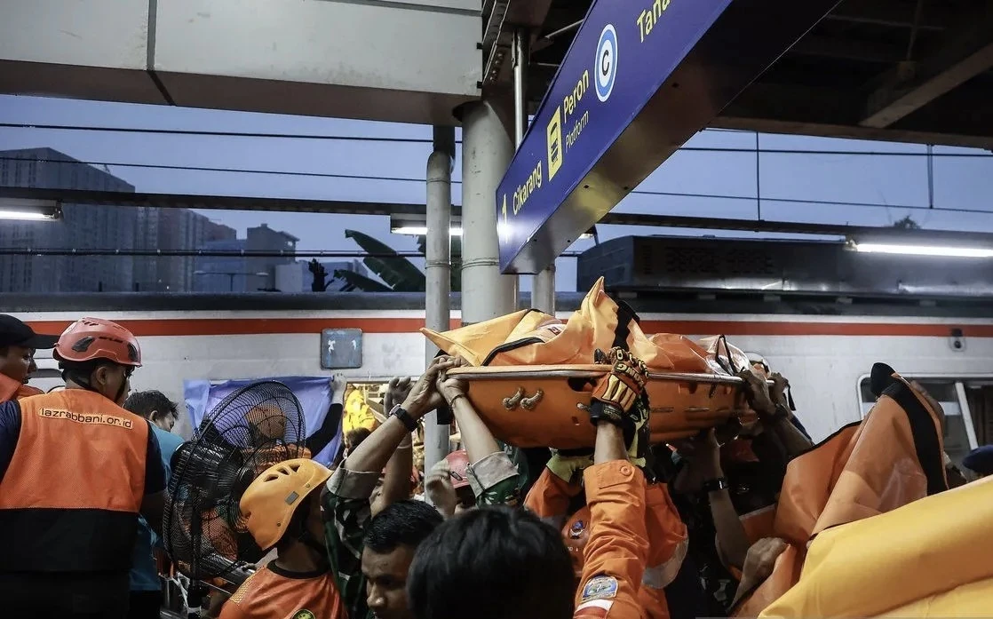 Korban Tewas Kecelakaan Kereta di Bekasi Bertambah Jadi 16 Orang