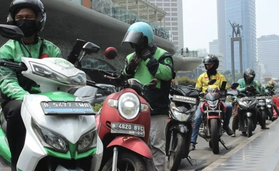 Buntut Penertiban Parkir Liar, DKI Cari Solusi Ruang Tunggu Ojol