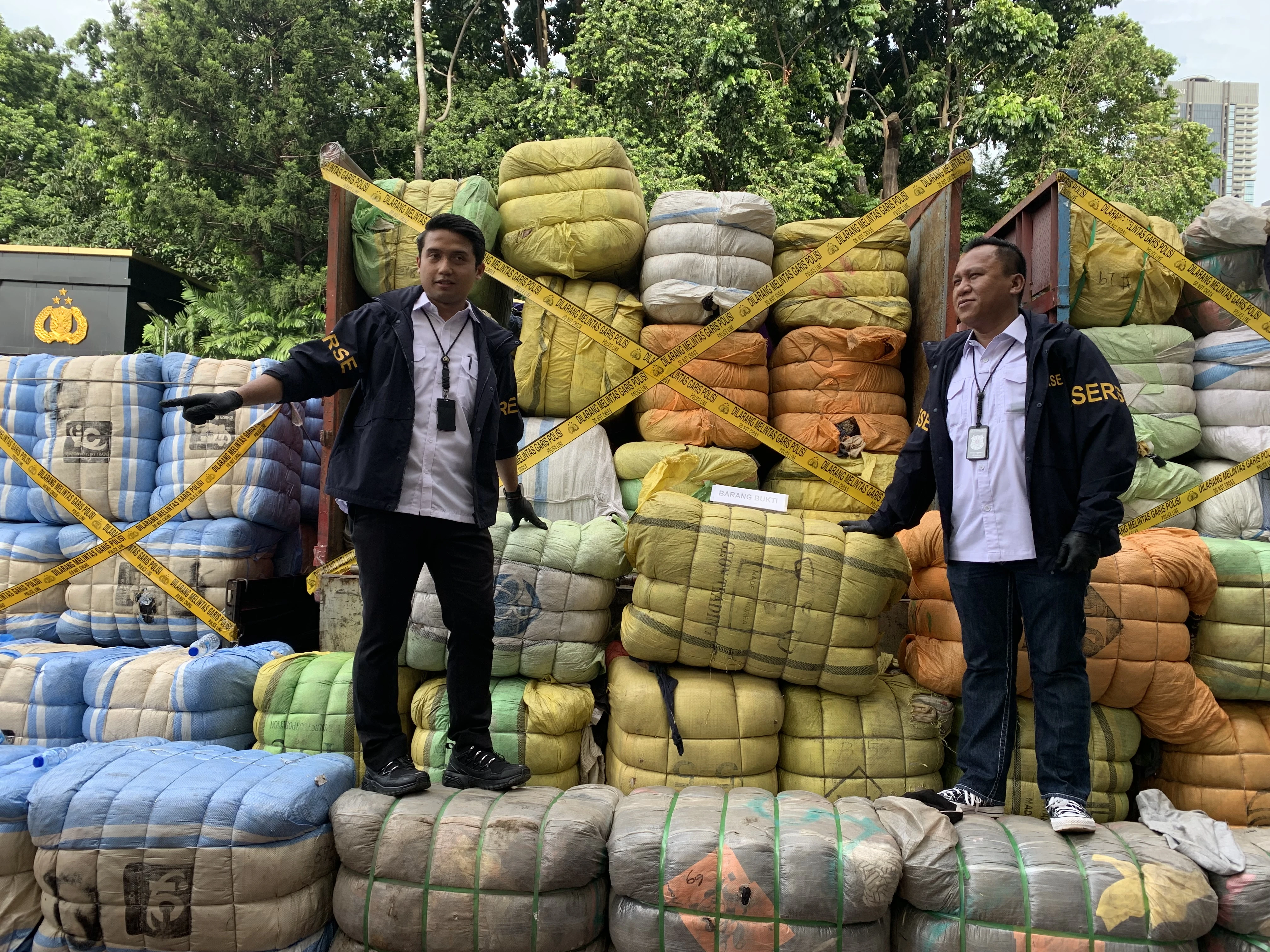 Lebih Murah Hampir 20 Kali Dibanding Produk Lokal, Impor Ilegal Thrifting Rugikan Industri