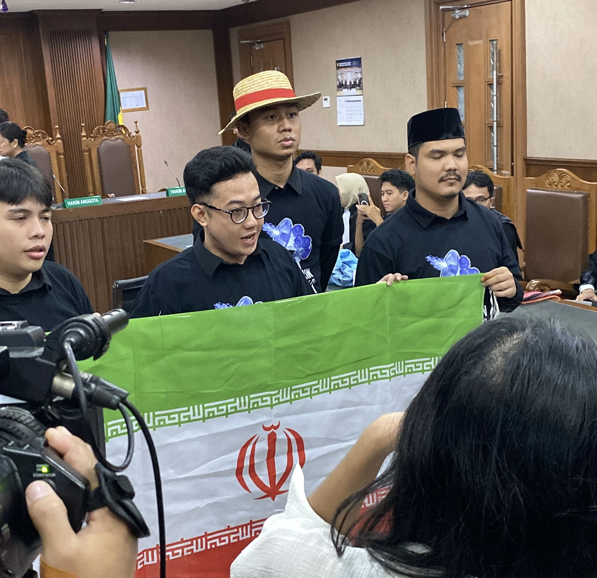 Bukan Massa Aksi, Rekan Delpedro Tegaskan Prabowo adalah Antek-Antek Asing