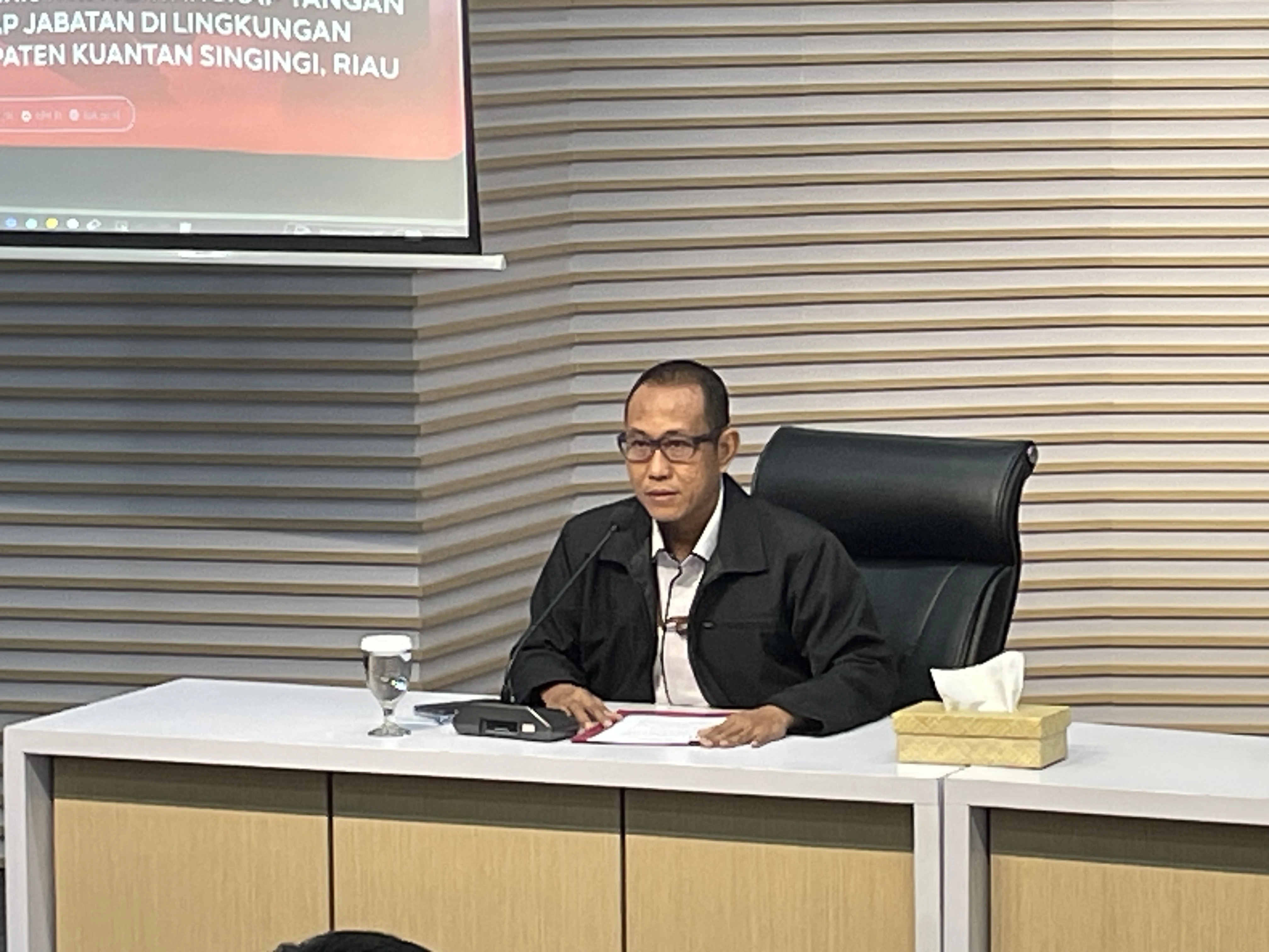 KPK Duga Ada Aliran Uang Gubernur Riau Nonaktif untuk Pangdam Tuanku Tambusai