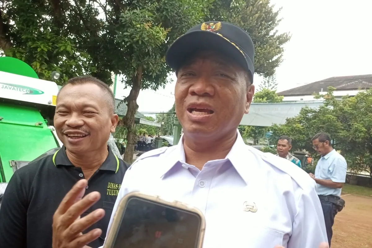 KPK Tetapkan Bupati Tulungagung dan Ajudan sebagai Tersangka Pemerasan