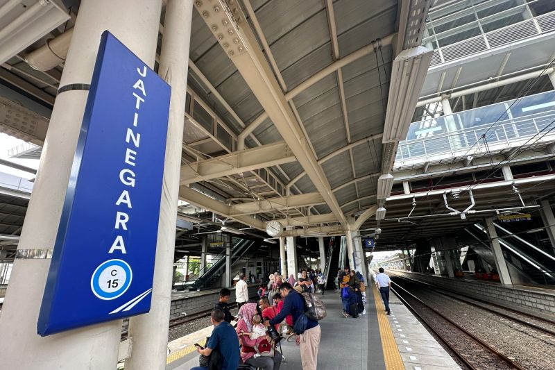 Ini DaftPuluhan KA Jarak Jauh yang Akan Dialihkan Berhenti di Jatinegara