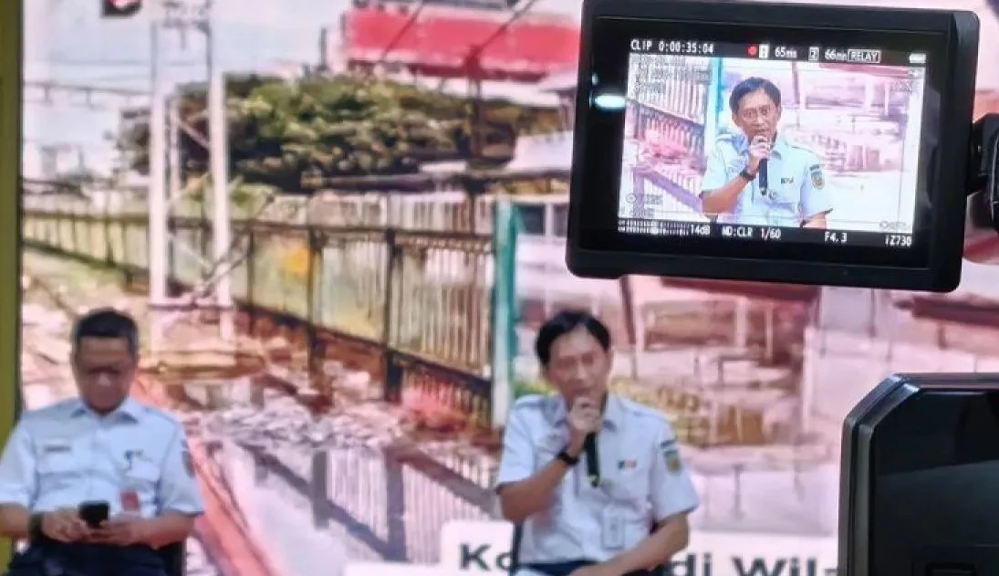 Genangan Air Tutup Jalur KA Pekalongan-Sragi, KAI Alihkan Rute dan Batalkan Perjalanan