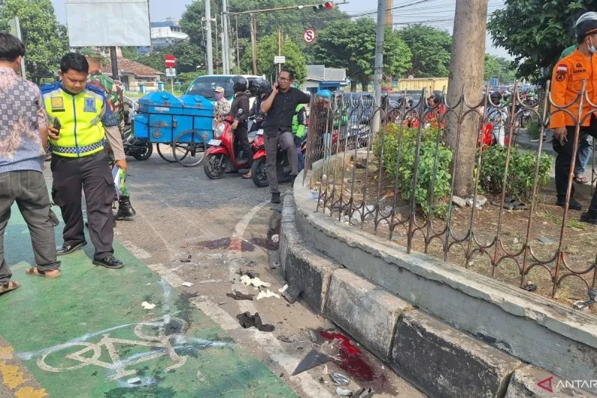 Kecelakaan Unisma Bekasi Hari Ini: 1 Tewas, 5 Luka, Diduga Akibat Truk Rem Blong