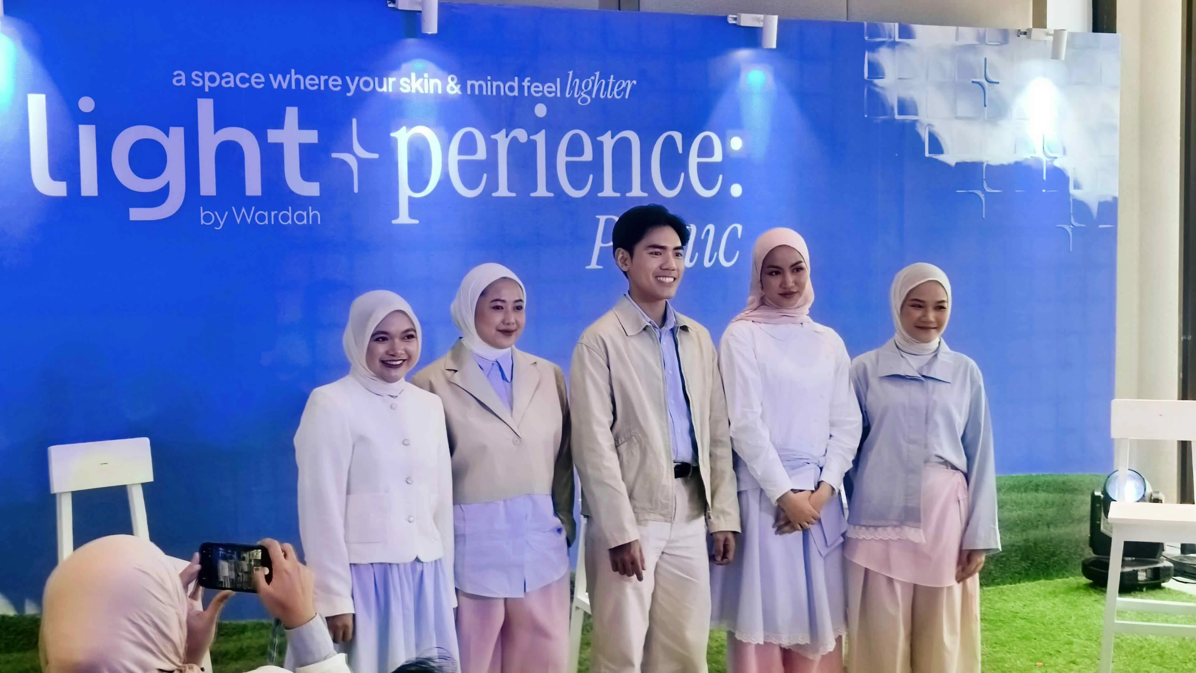 Lightplus Ajak Gen Z Rehat dari Media Sosial Lewat Lightperience Picnic 2026