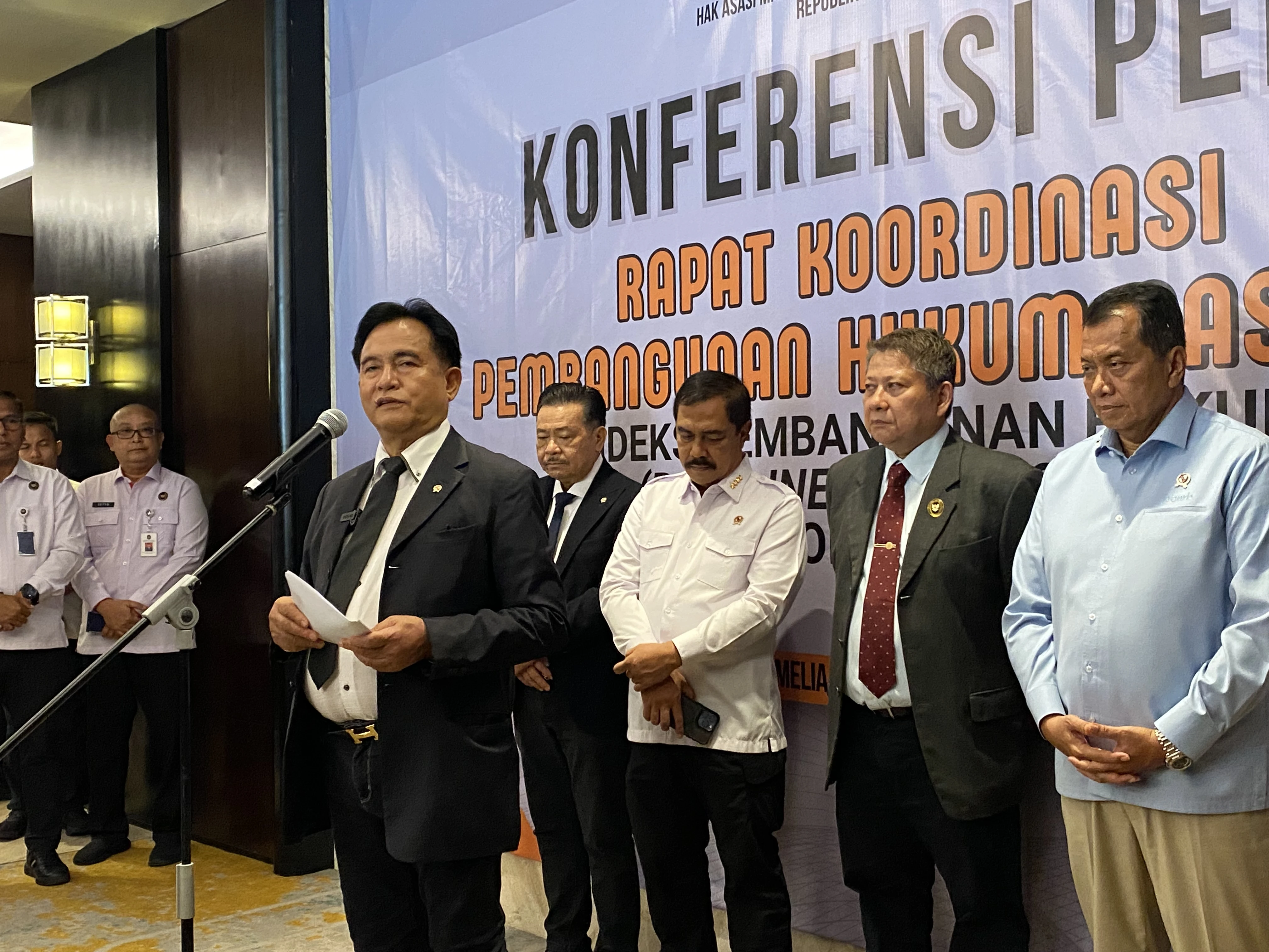 Singgung Isu Minyak Kelapa, Yusril Ingatkan Bahaya Disinformasi Pihak Asing