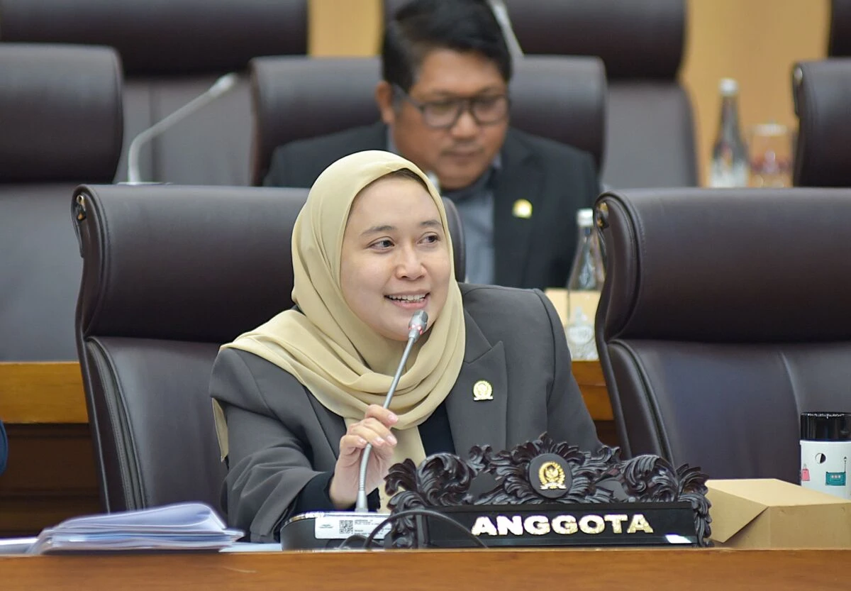 DPR Sindir Pemerintah, Ketidakpastian Regulasi Bikin Investor Angkat Kaki