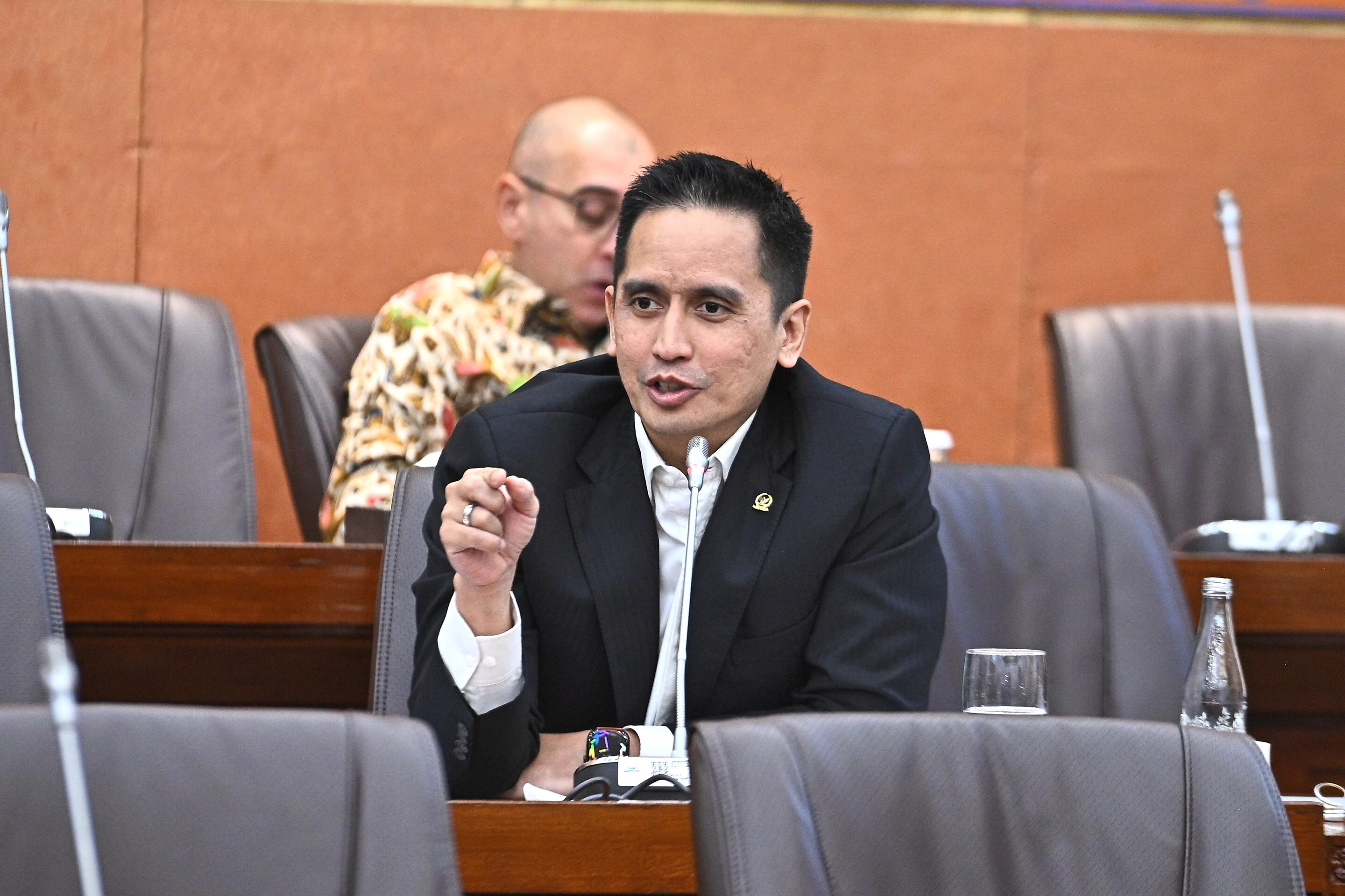 Sejumlah BUMN Terancam Didepak Bursa pada 2026, DPR Desak Pembenahan Serius