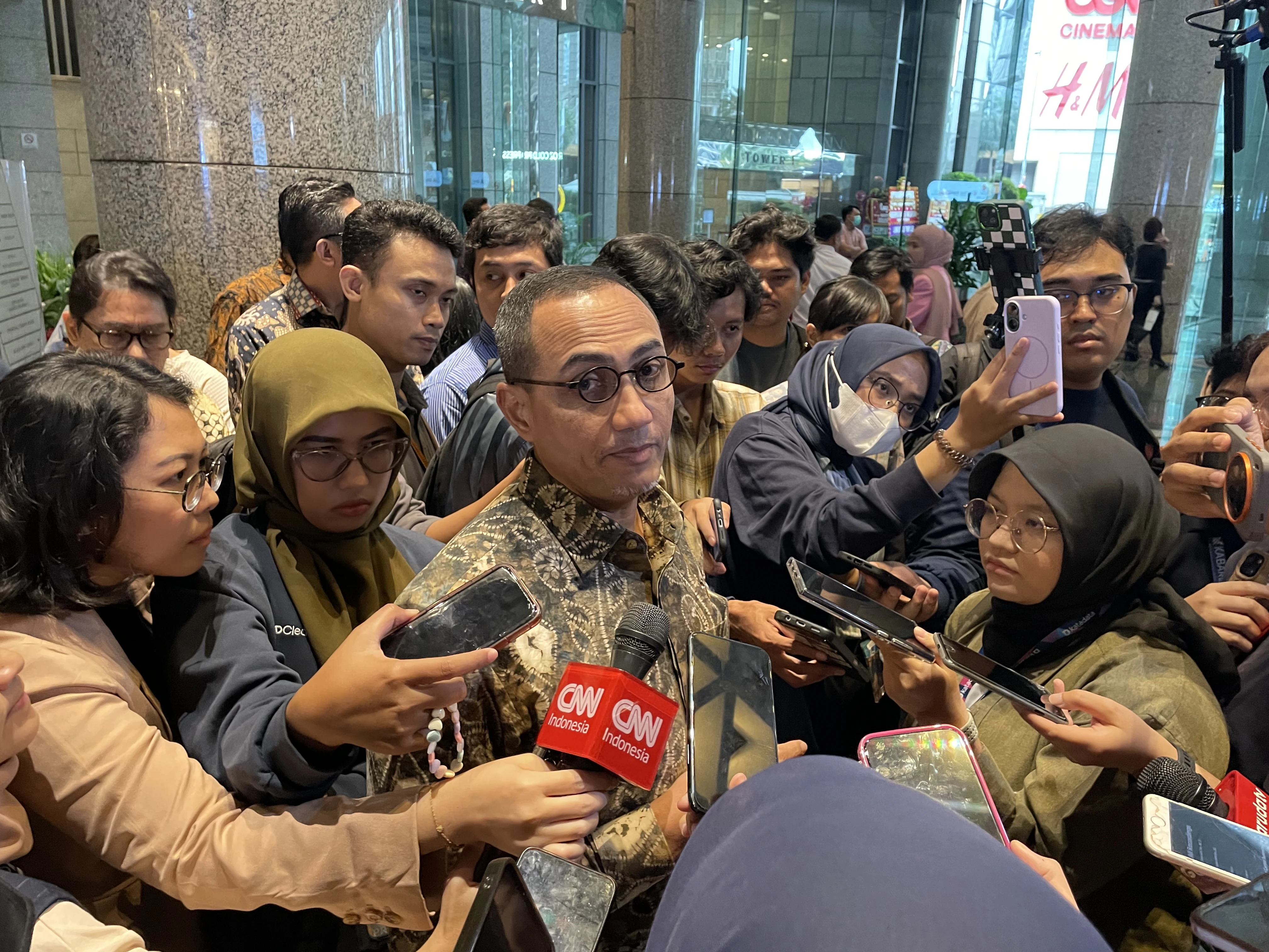 OJK Mantapkan Free Float Jadi 15%, Terima Saran Implementasi Bertahap