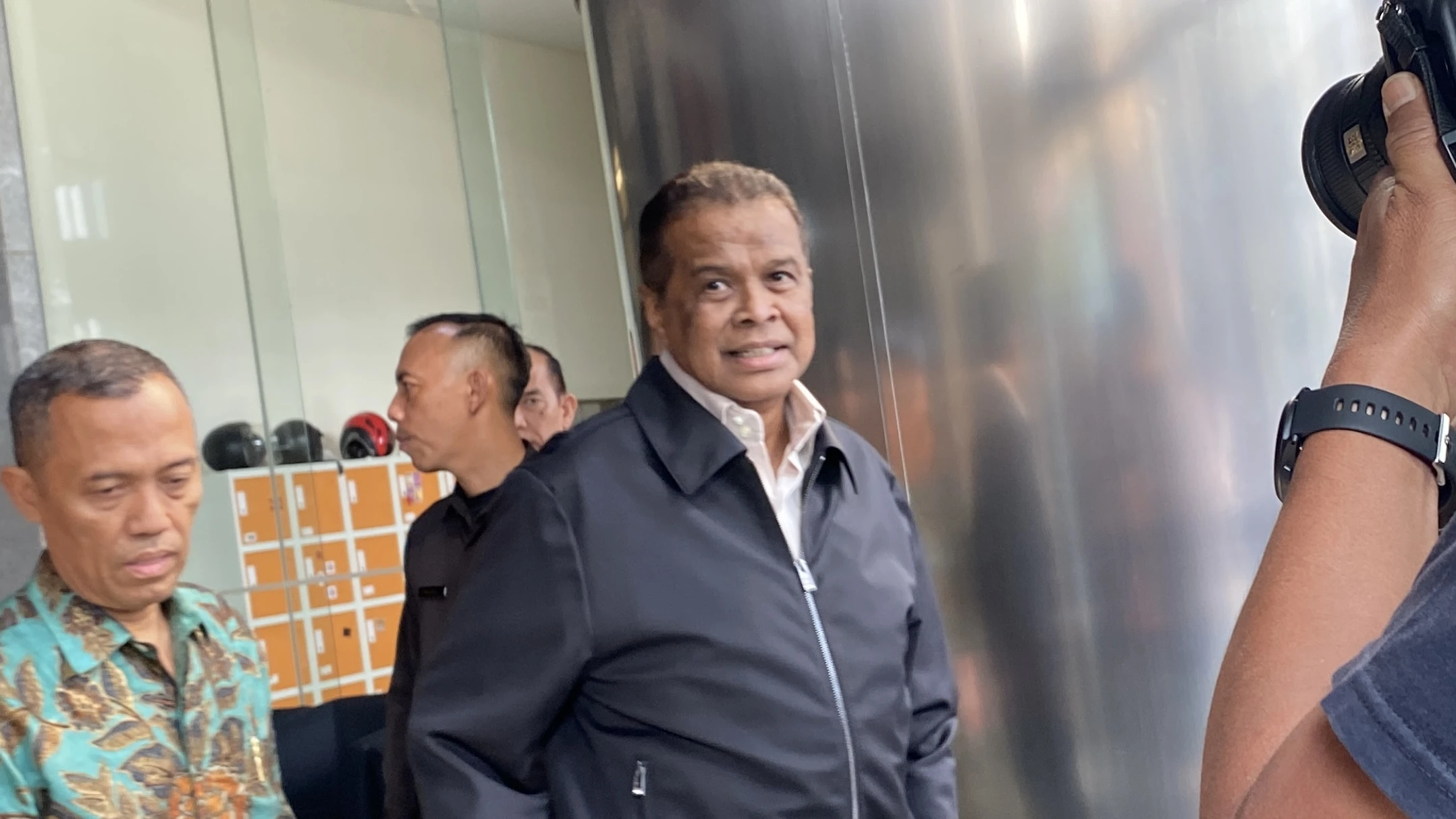 KPK Cecar Fuad Hasan Mashyur soal Dugaan Aliran Uang Korupsi Kuota Haji