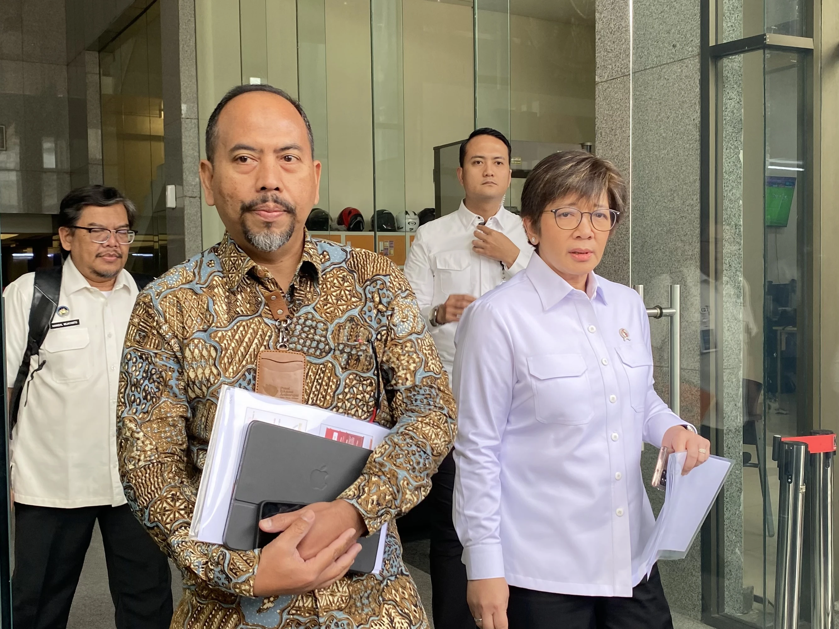 Wakil Kepala BGN Bungkam saat Ditanya Isu Rangkap Jabatan sebagai Komisaris