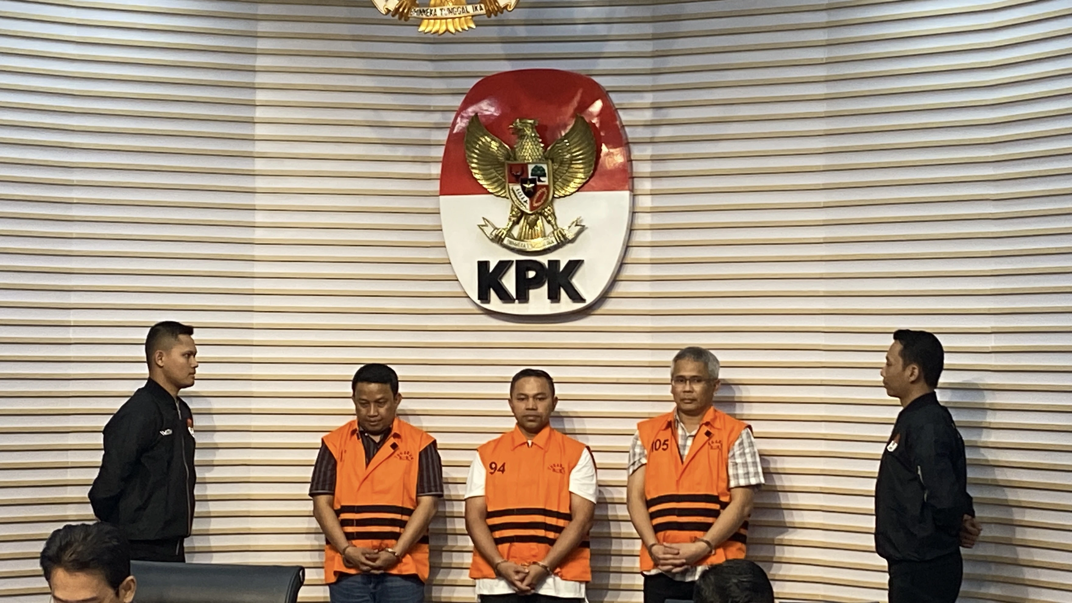 KPK Sita Dokumen dan CCTV Rumah Dinas Gubernur Riau