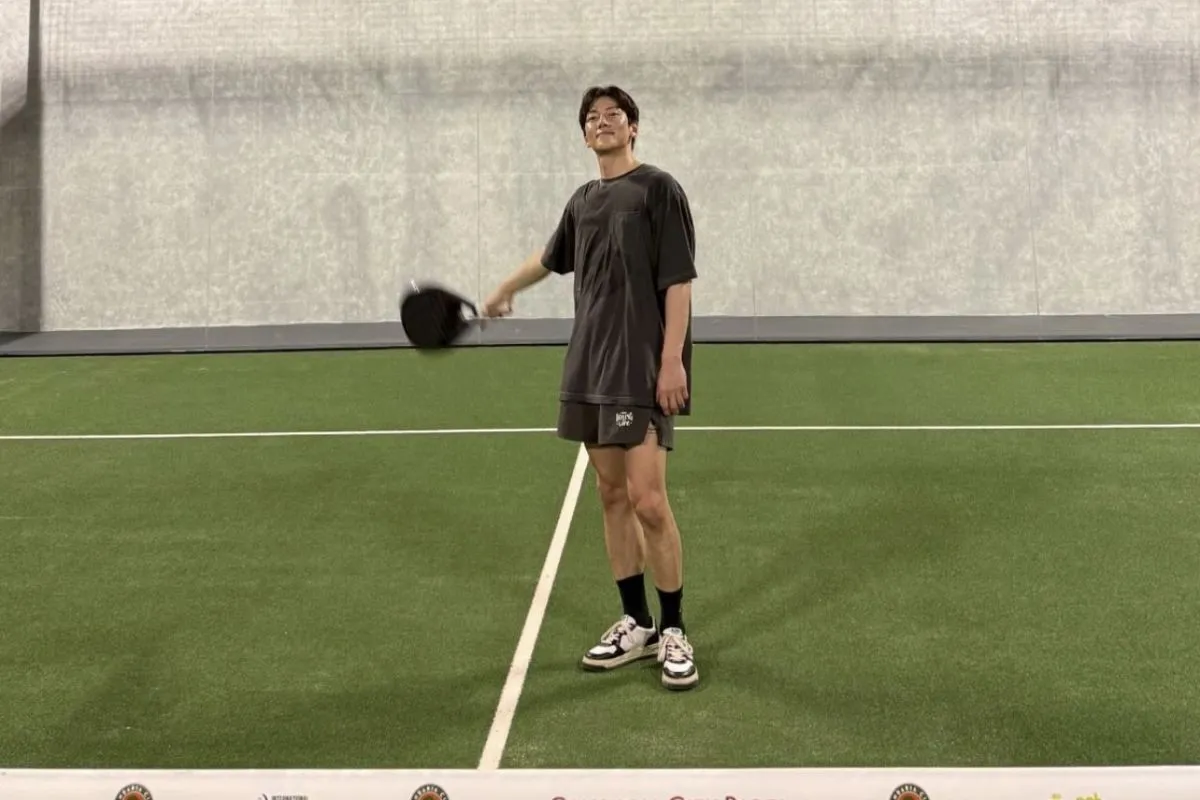 Ji Chang Wook Tiba di Indonesia, Langsung Main Padel Sebelum Hadiri Event di Gandaria City