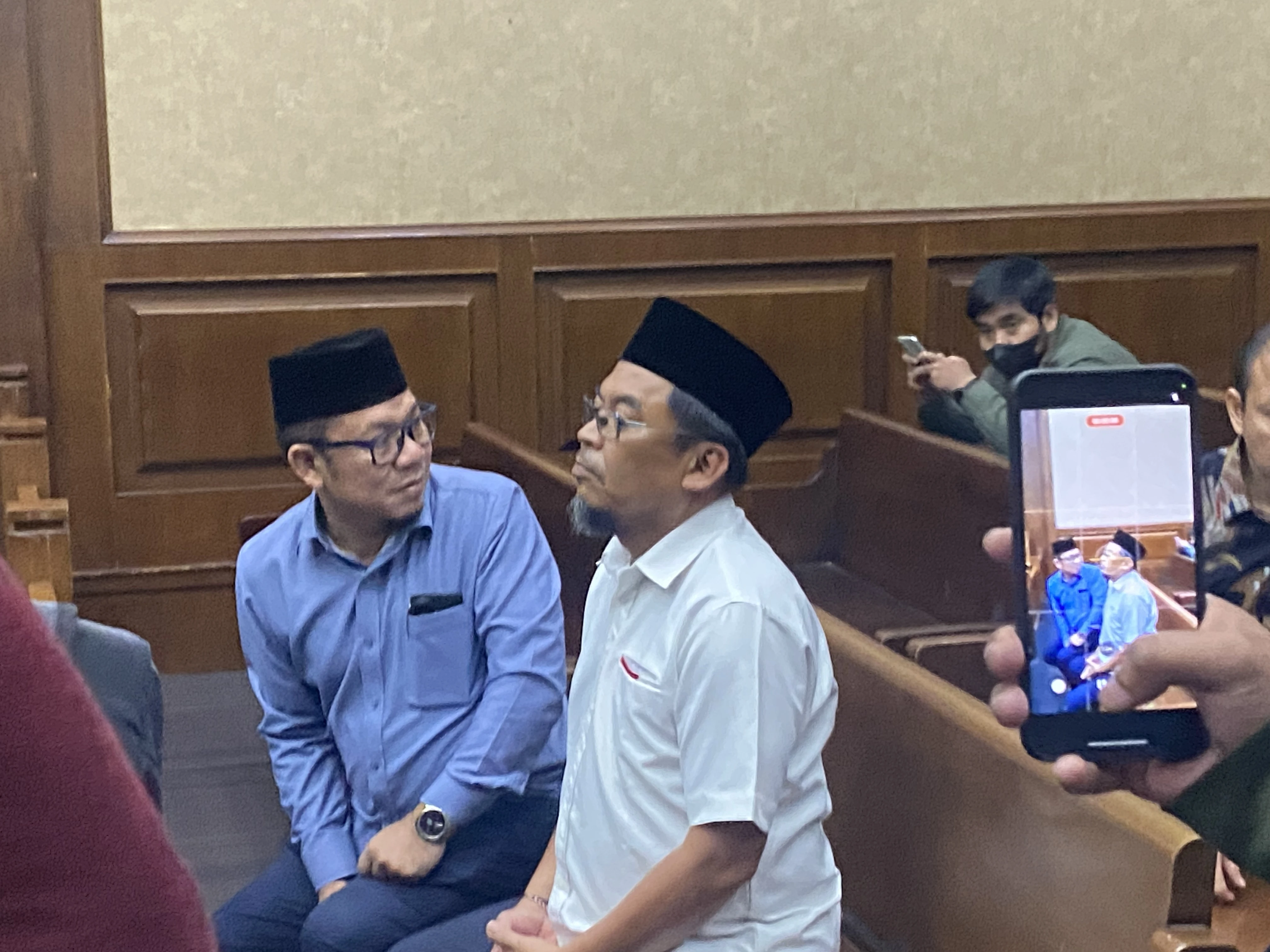 Pegawai bea cukai Ahmad Dedi