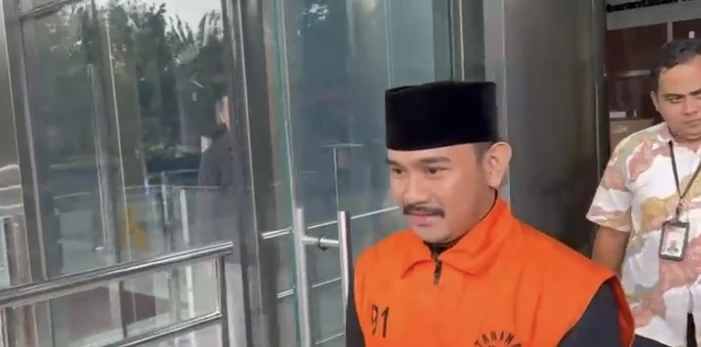 KPK Periksa Ibu Bupati Bekasi Nonaktif Terkait Komunikasi Proyek Ijon