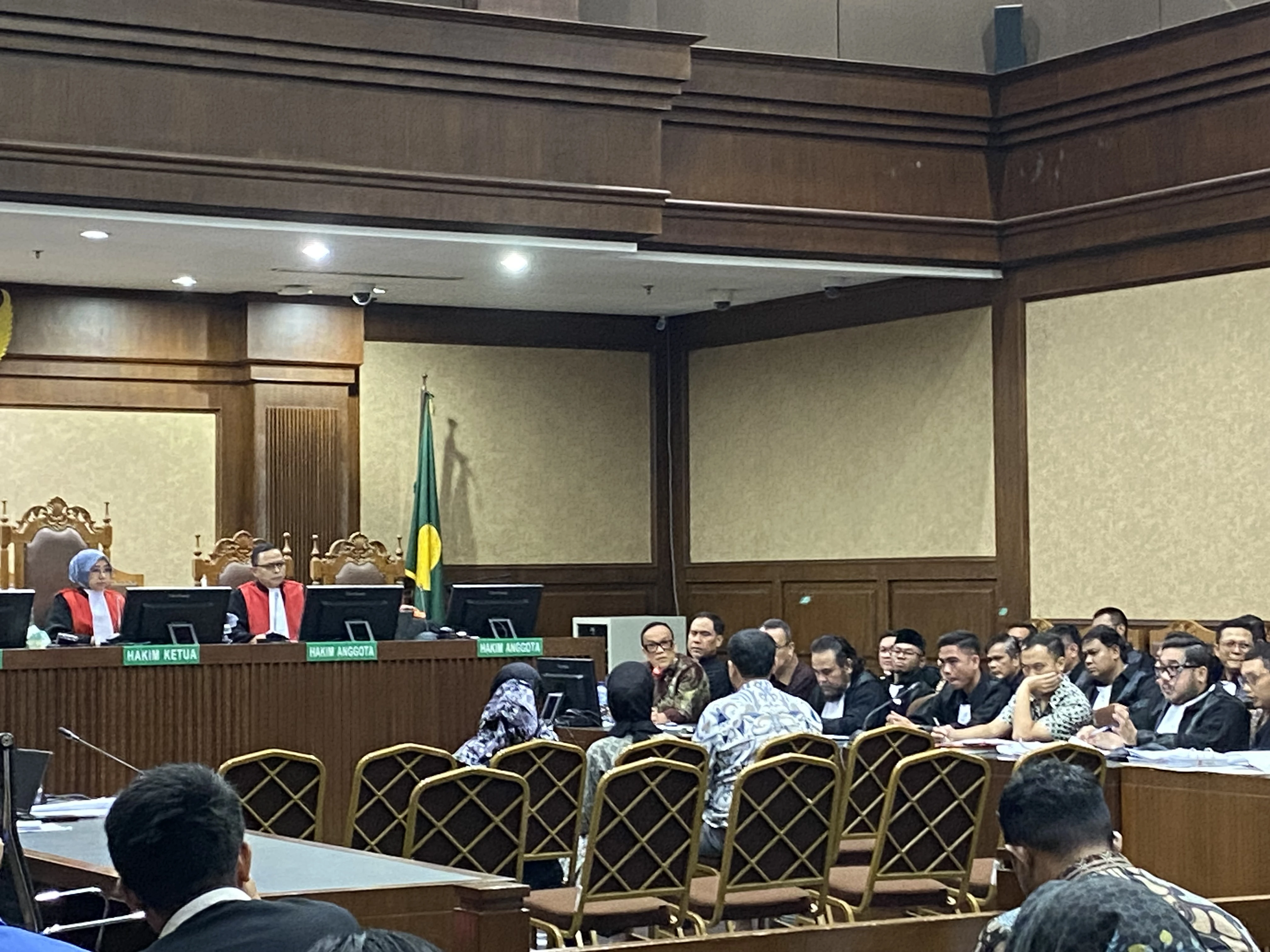 Kuliti Definisi OTT di Persidangan, Terdakwa Noel Ditegur Hakim Ketua