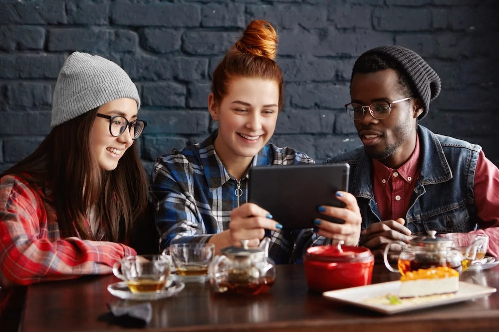 Treat Culture Lagi Ngetren, Gen Z Pilih Jajan buat Menghibur Diri