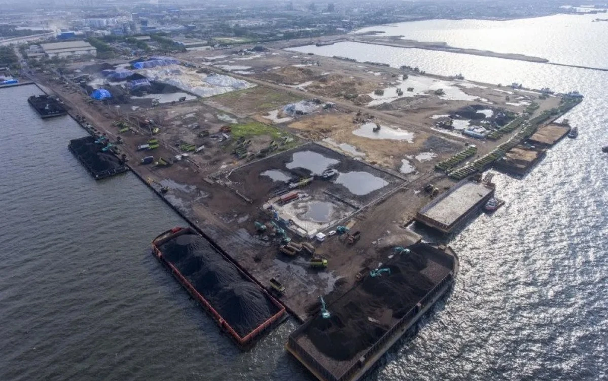 Kemarau Bikin Dermaga Marunda Surut, Kapal Nelayan Kandas