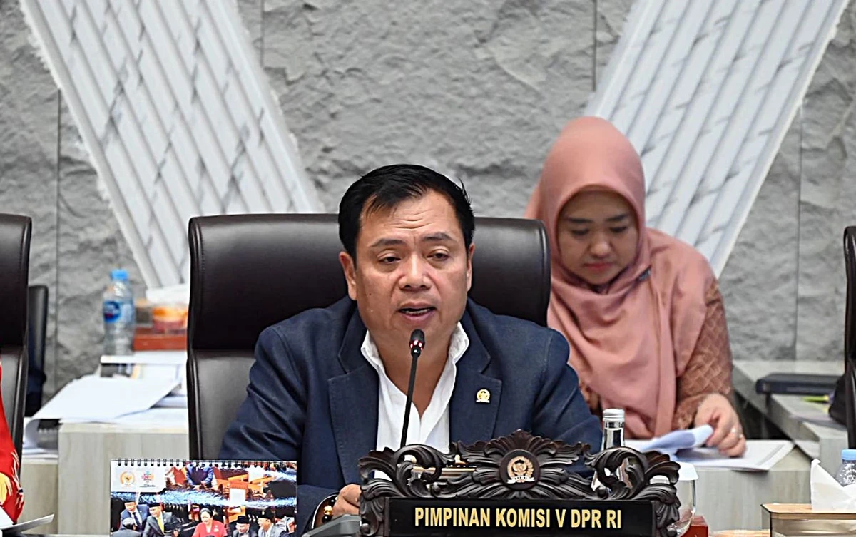 Ketua Komisi V DPR RI Lasarus