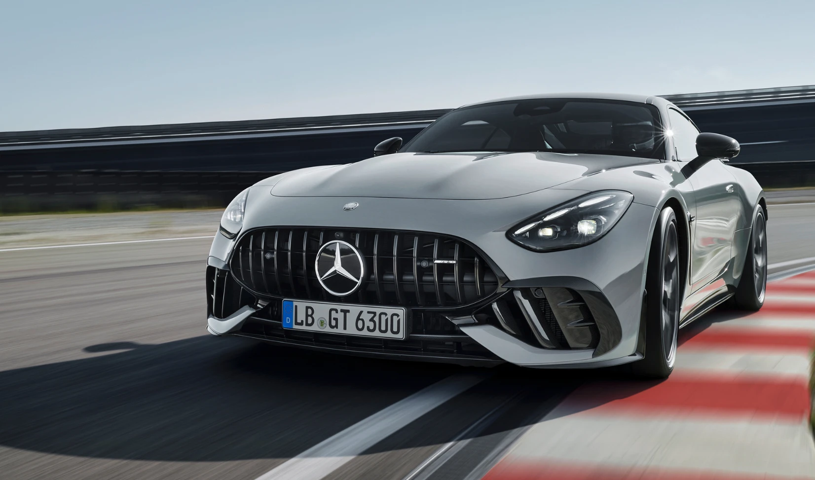 Mercedes-AMG GT 63 Pro dan GLC 200 Meluncur di GIIAS 2026