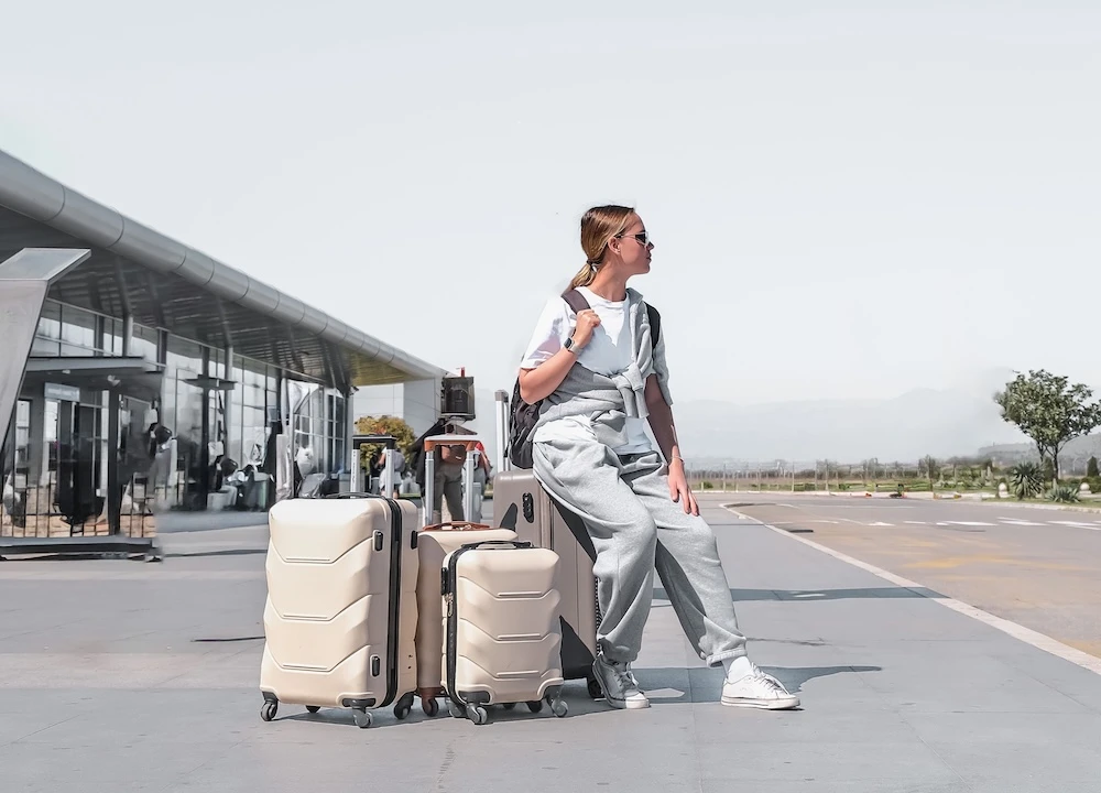 Outfit Traveling Cewek Kekinian yang Nyaman