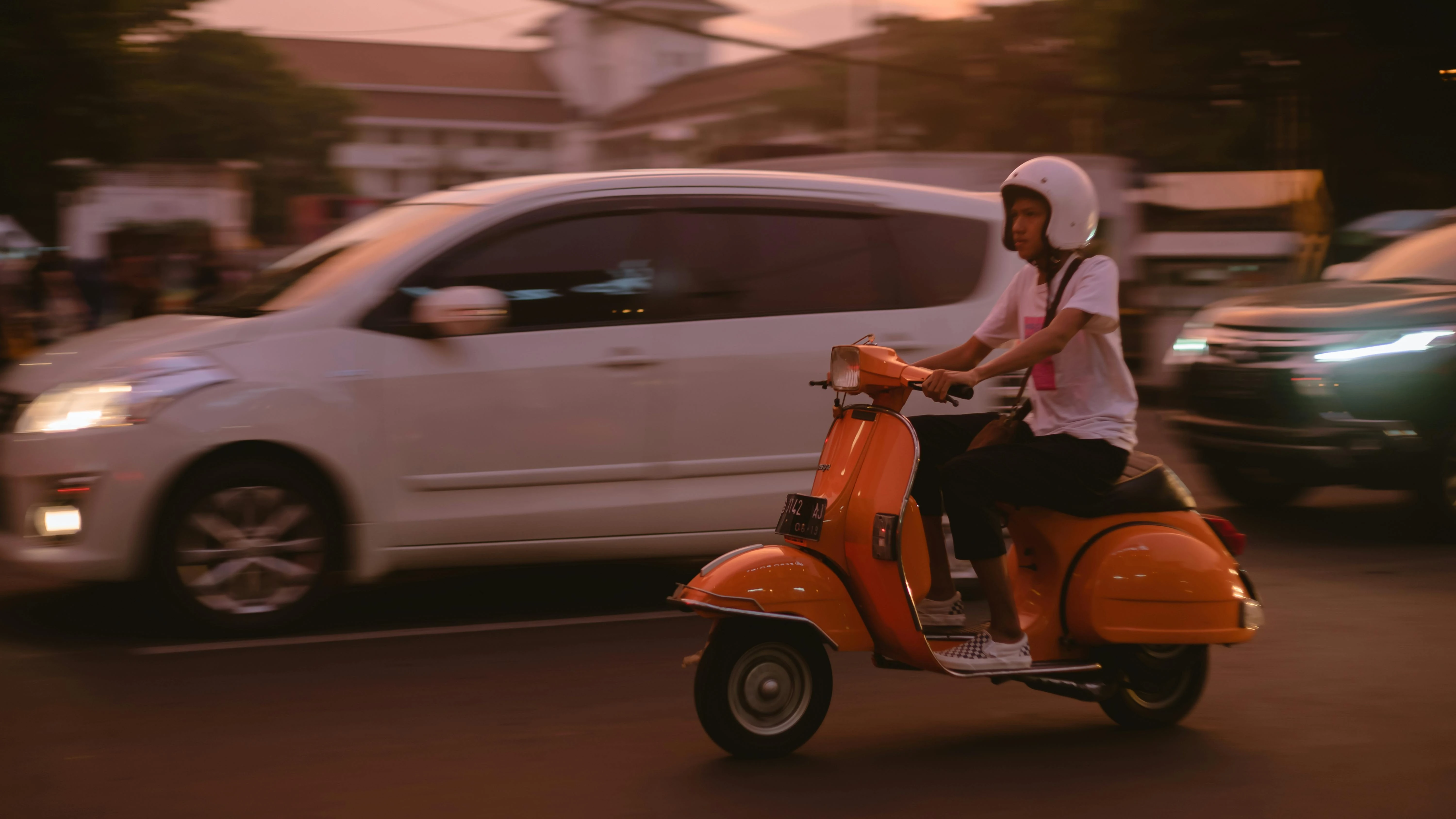 Cek! DKI Jakarta Hapus Denda PKB dan BBNKB Hingga Akhir 2025, Berlaku Otomatis